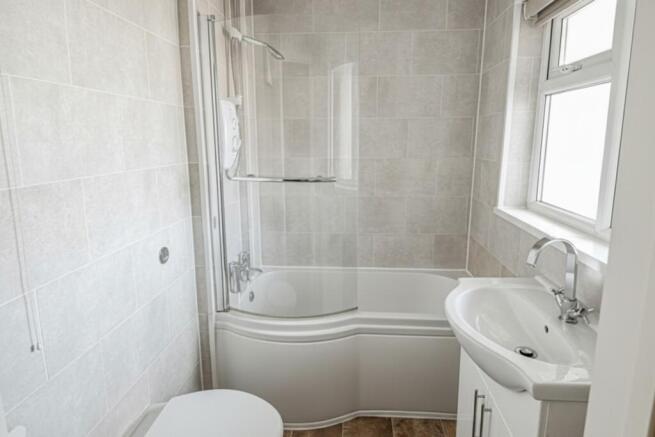 20260312035457_Bathr