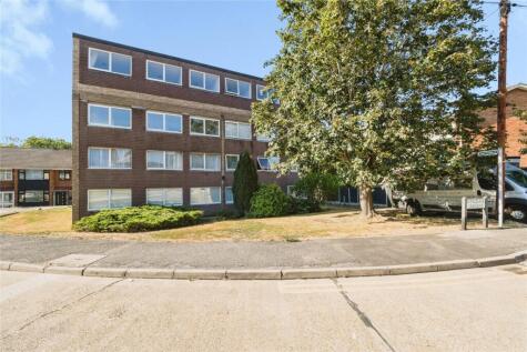 Wingrave Crescent, Brentwood, Essex, CM14