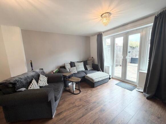 3 bed House for sale Image 5