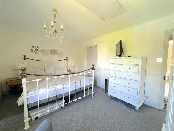 Bedroom (1).jpeg