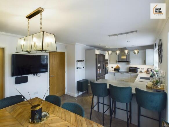 KITCHEN DINING AR...