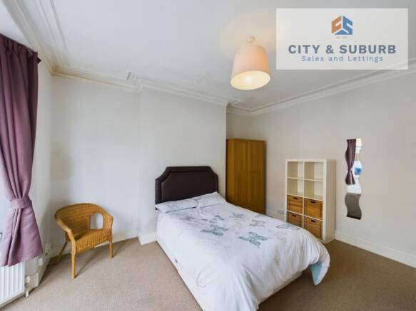 CAM01351G0-PR0037-STILL014