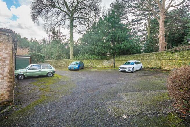 Flat 17 car park 1 926.jpeg