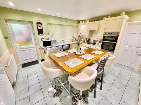 Kitchen/Breakf...