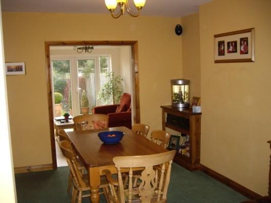 Dining room to Snug