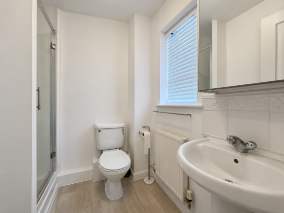 4 bed Detached for sale Image 9