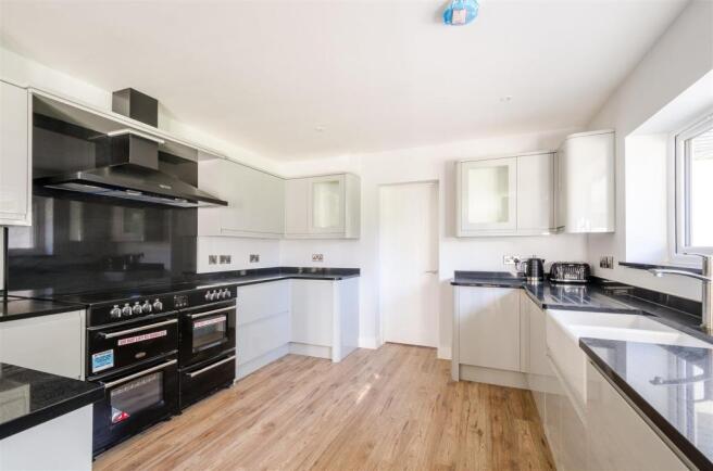 31 Clevedon Road-10.jpg
