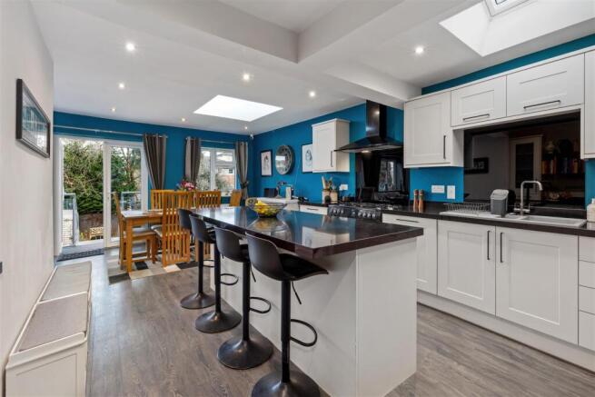 Open-plan Dining Kitchen/Family Room