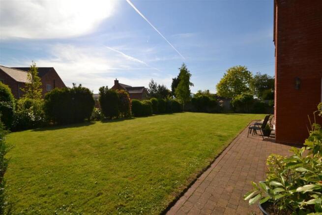 garden 4.jpg