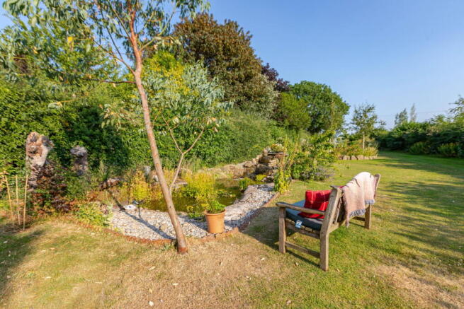 2 bed Detached for sale Image 10