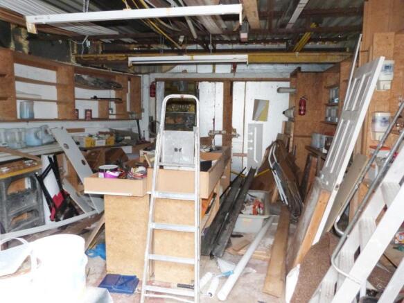 GARAGE/WORKSHOP