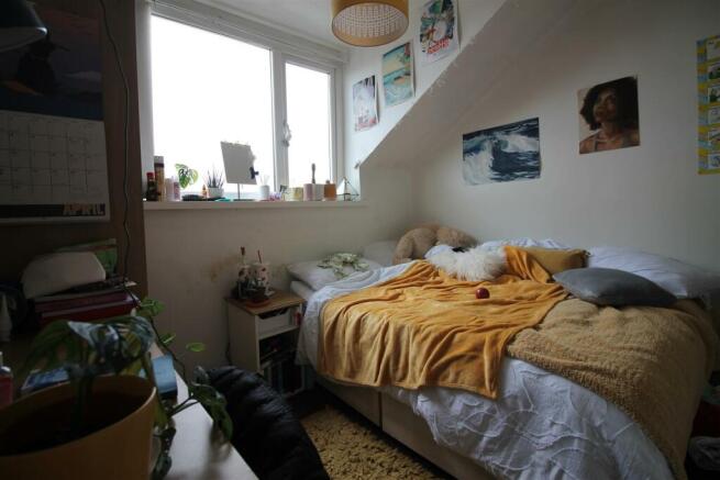 3 bed House to rent Image 4