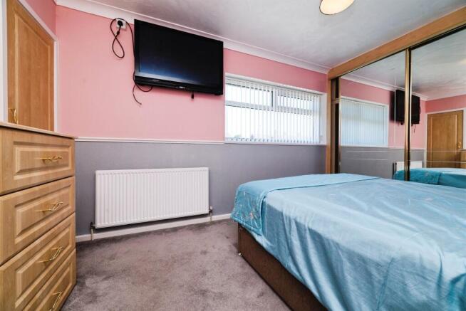 2 bed Semi-Detached for sale Image 11
