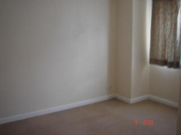 50VictoriaCourtBedroom1