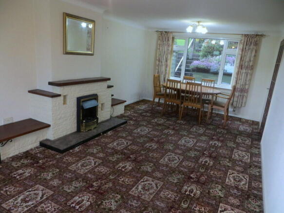 Lounge/Dining Room