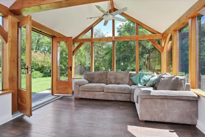 GARDEN ROOM