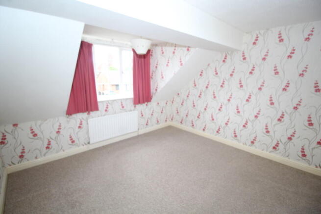 3 bed Town House for sale Image 8