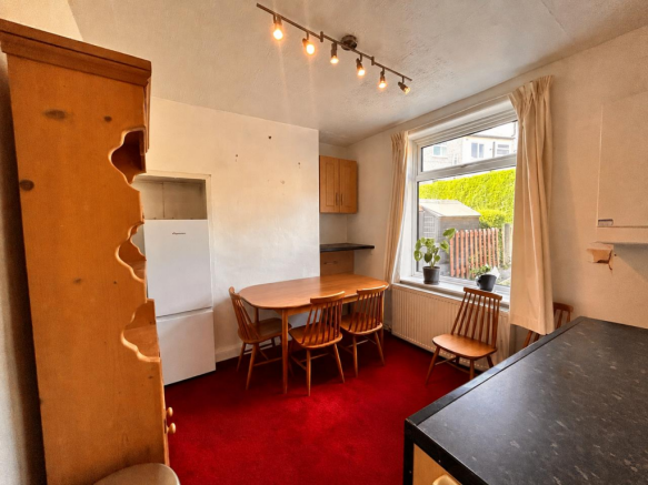 3 bed Terraced for sale Image 8
