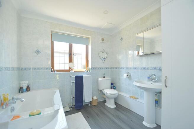 Bathroom.jpg