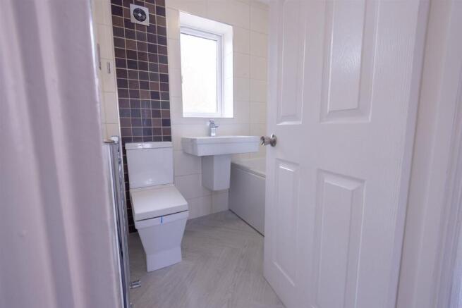 3 bed Semi-Detached to rent Image 6
