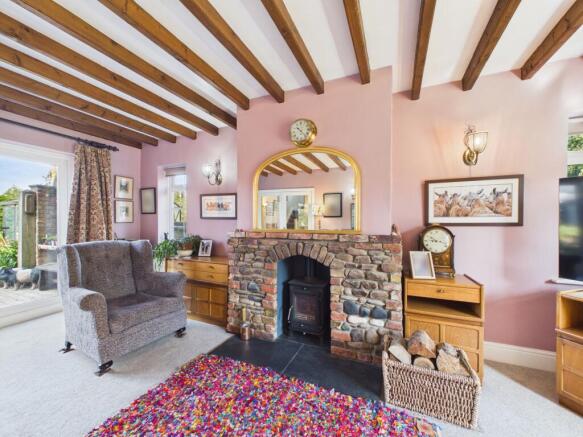 4 bed Detached for sale Image 5