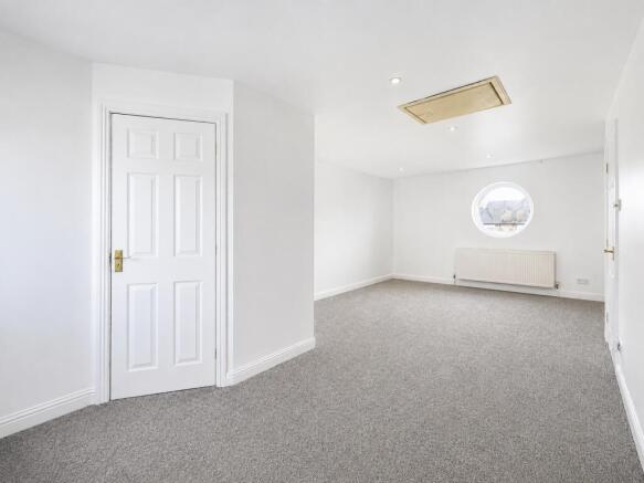 3 bed Town House to rent Image 11