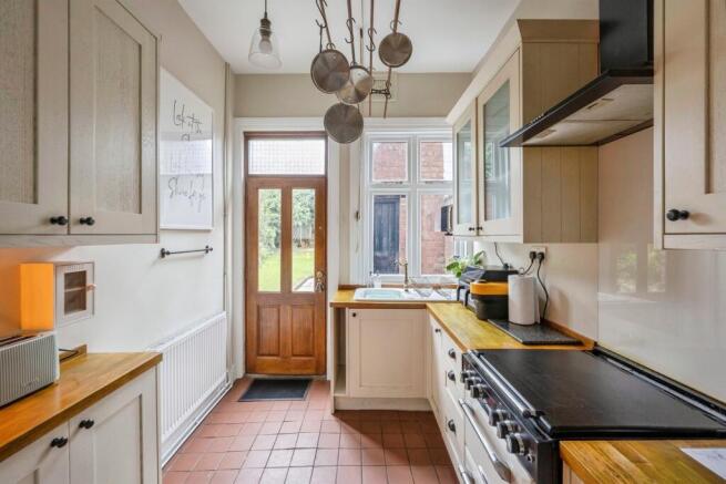 4 bed Semi-Detached for sale Image 7