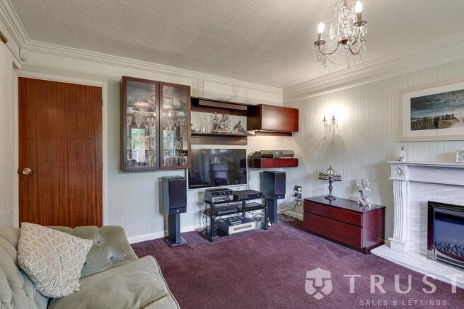 4 bed Detached for sale Image 8