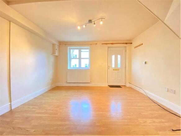 Living room 2 wallis corner.jpg