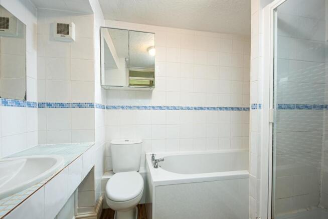 Bathroom.jpg