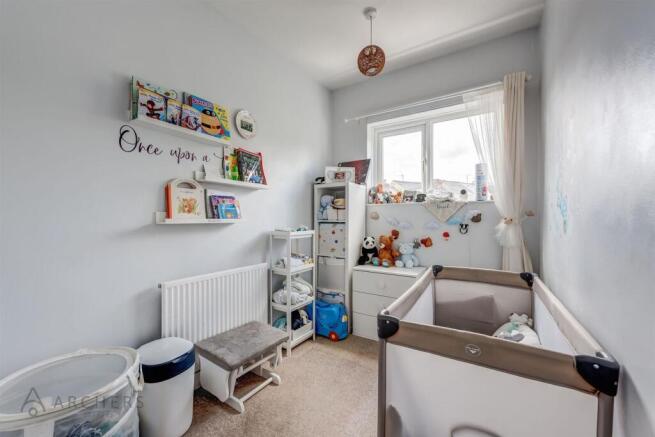3 bed Terraced for sale Image 11