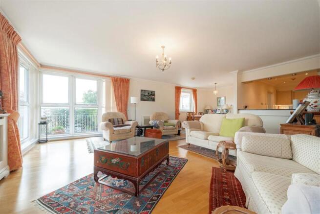 Twickenham Road, Teddington photo 2