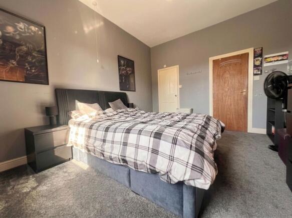 3 bed Terraced for sale Image 9