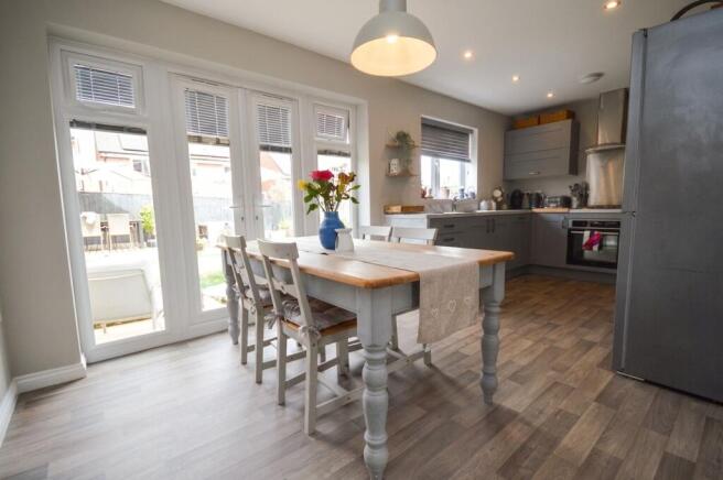 4 bed Detached for sale Image 6