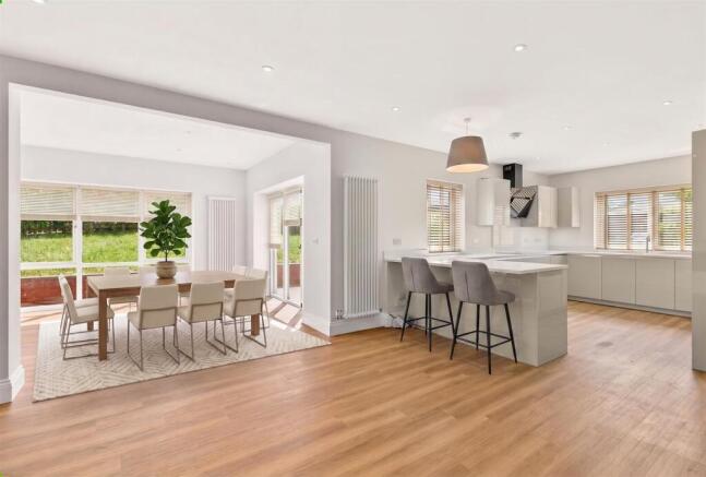 Kitchen Dining.jpg