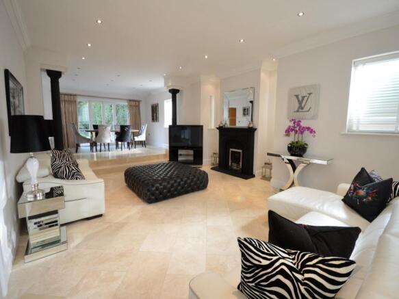 Formal lounge /dinin