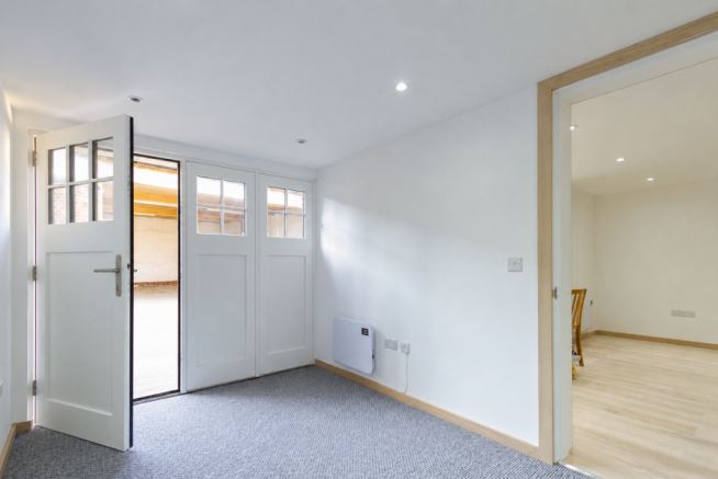 Entrance/Living