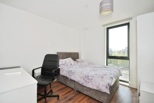 3 bed Apartment for sale Image 10