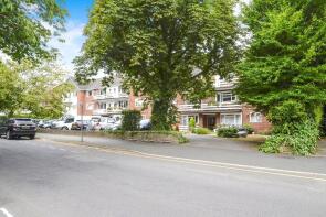 6, Clinton House, Lovelace Gardens, Surbiton KT6 6RZ
