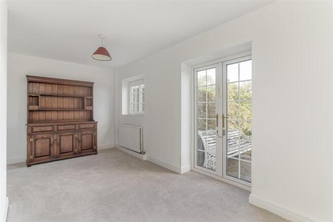 3 bed Semi-Detached for sale Image 10
