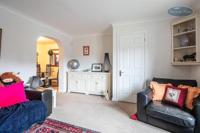 3 bed Semi-Detached for sale Image 4