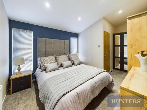 2 bed Park Home for sale Image 11
