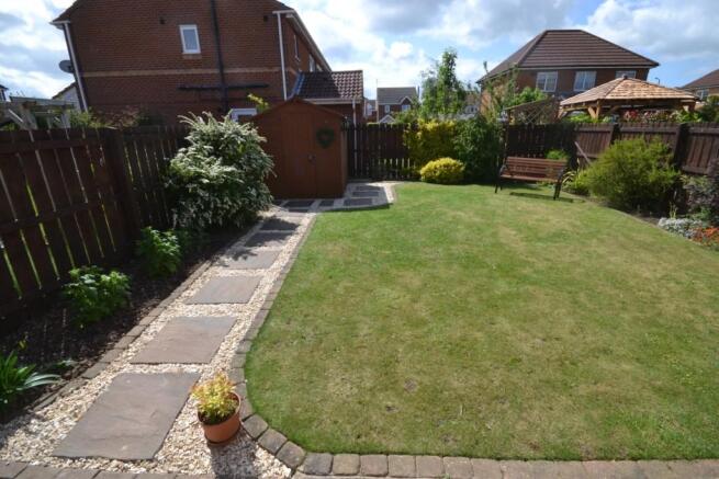 ENCLOSED REAR GARDEN