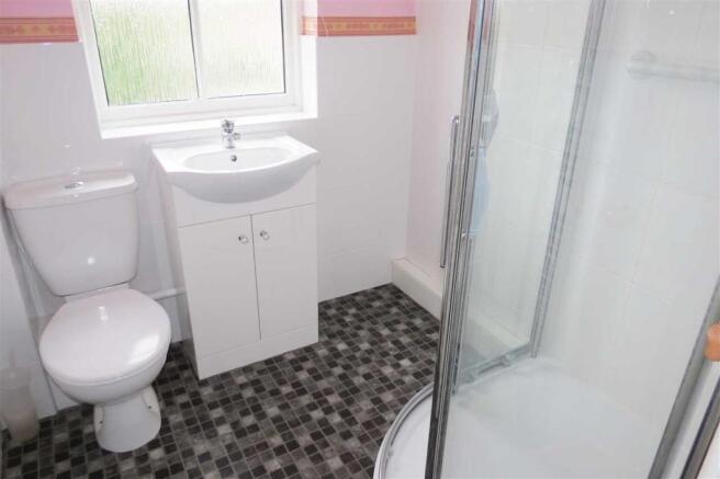 Shower Room: