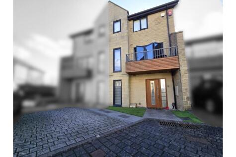Radley Court, Mirfield, WF14