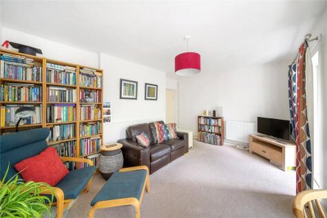 Chobham Gardens, Southfields, London, SW19