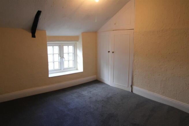 Bedroom 1.1.JPG