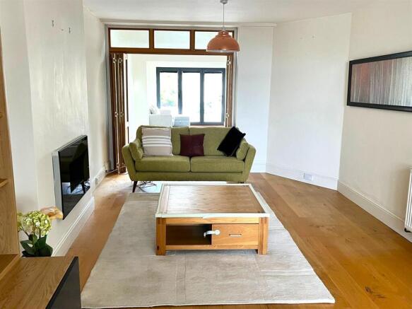 Holyhead Road, Coundon - Lounge