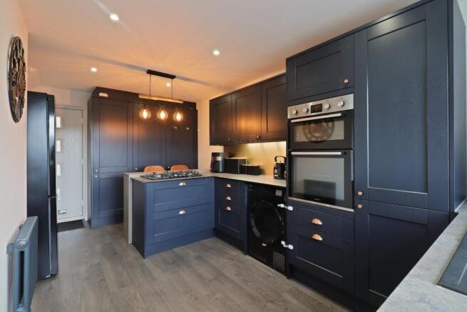 3 bed Terraced for sale Image 8