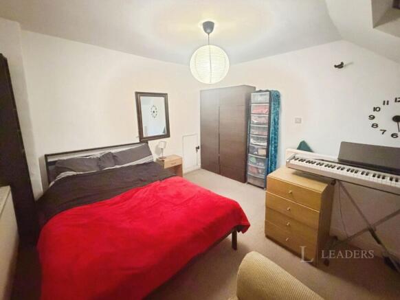 3 bed Terraced to rent Image 7